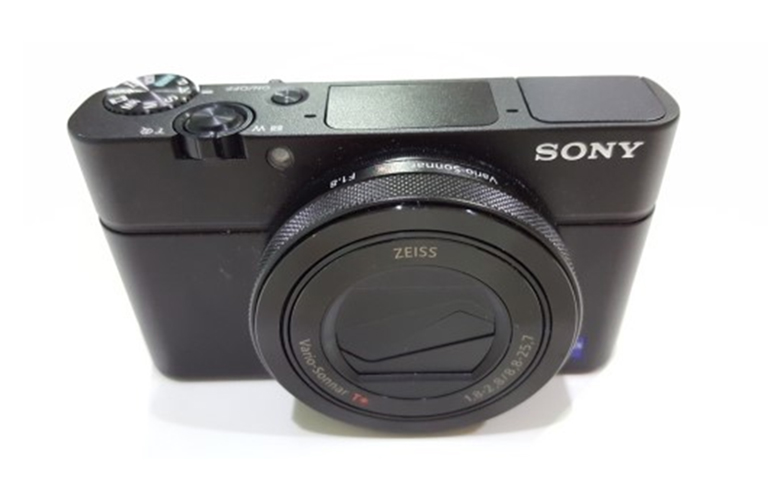 디지털 카메라 Sony RX100M4